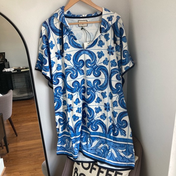 NWT Tuckernuck Majolica Terrycloth Cover Up M/L - Picture 2 of 13